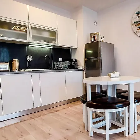 Lighthouse Golf Resort, 75 Mp2, With Balcony Balchik