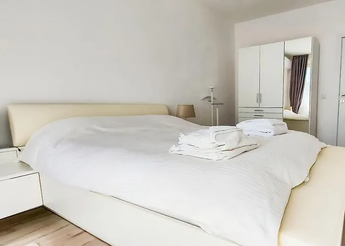 Lighthouse Golf Resort, 75 Mp2, With Balcony Balchik